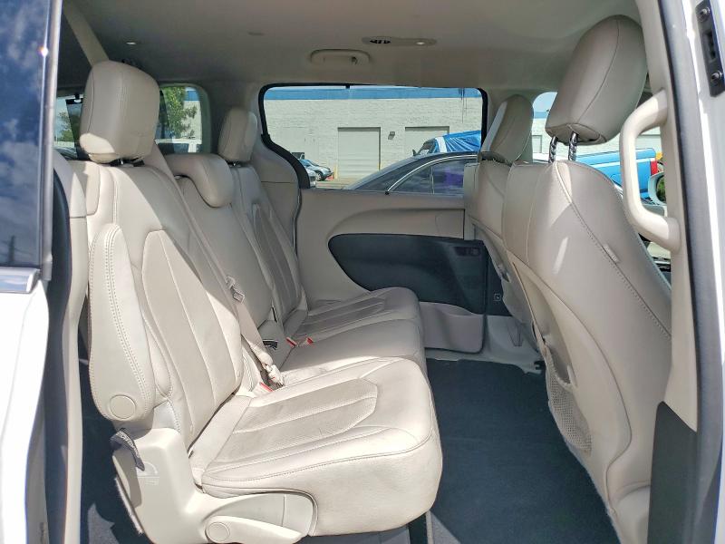 49706696 :رقم المزاد ، 2C4RC1BG0JR247699 vin ، 2018 Chrysler Pacifica مزاد بيع