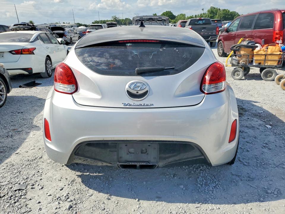 51807786 :رقم المزاد ، KMHTC6AD2HU317626 vin ، 2017 Hyundai Veloster مزاد بيع