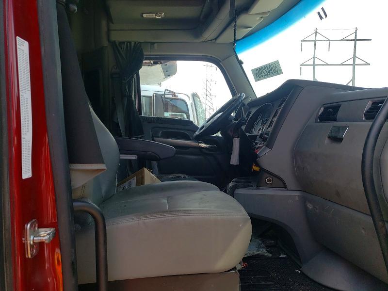 Продажа на аукционе авто 2019 Kw T680, vin: 1XKYDP9X6KJ299124, номер лота: 50942296