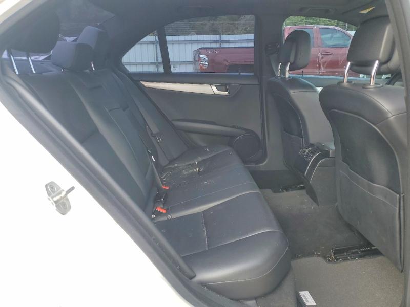 Продаж на аукціоні авто 2014 Mercedes-benz C, vin: WDDGF4HB9EA939889, номер лоту: 51946296