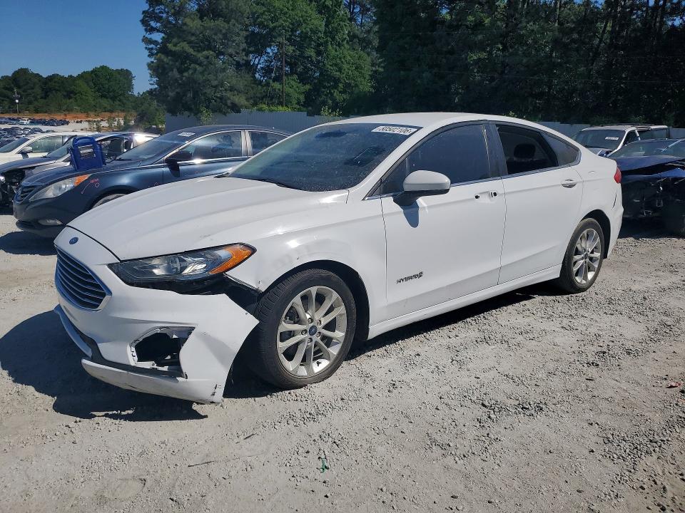 50502106 :رقم المزاد ، 3FA6P0LU4KR120221 vin ، 2019 Ford Fusion مزاد بيع