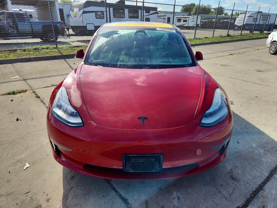 49672946 :رقم المزاد ، 5YJ3E1EA8JF049021 vin ، 2018 Tesla Model 3 مزاد بيع