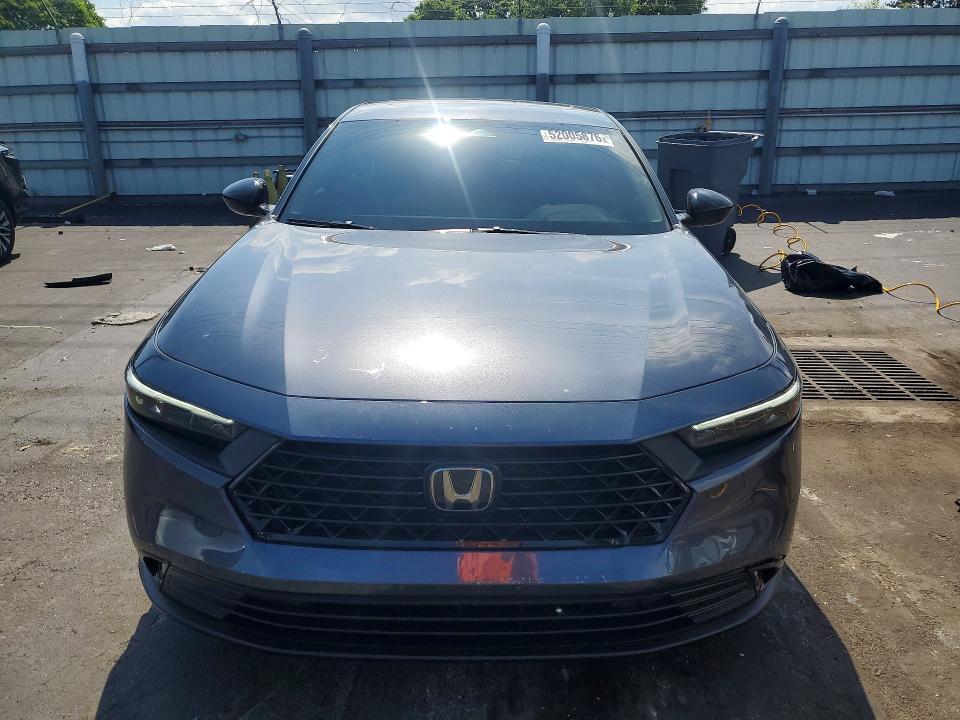 52005876 :رقم المزاد ، 1HGCY1F42SA066828 vin ، 2025 Honda Accord مزاد بيع