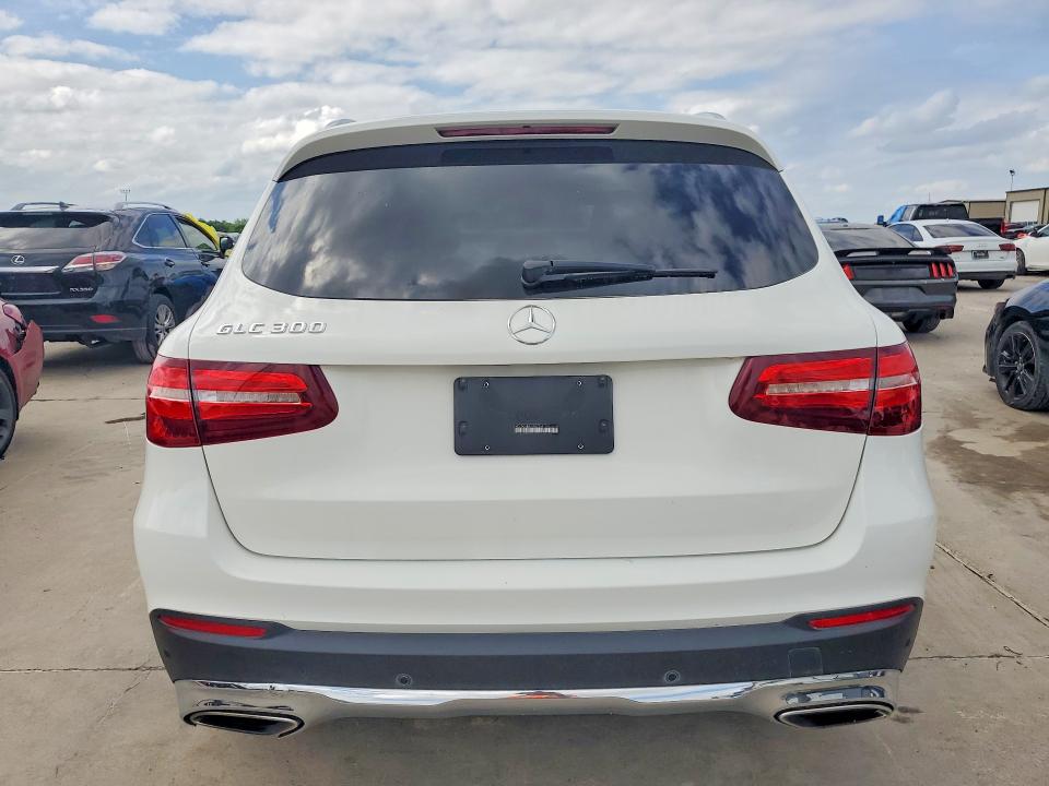 51028066 :رقم المزاد ، WDC0G4JB8JV022264 vin ، 2018 Mercedes-benz Glc مزاد بيع