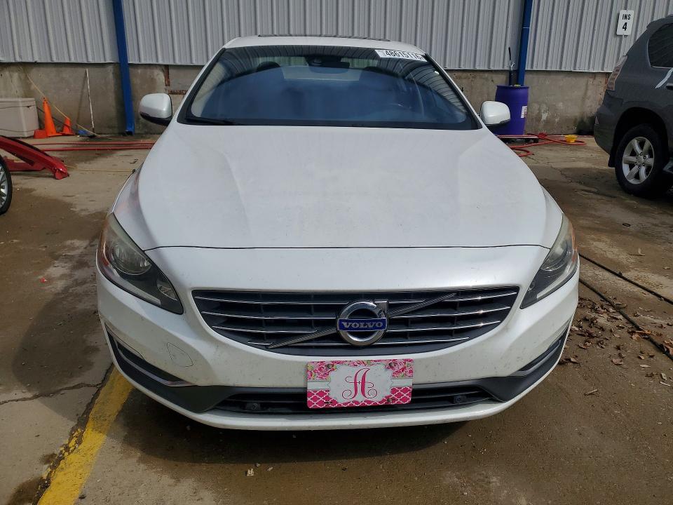 2015 Volvo S60 მანქანა იყიდება აუქციონზე, vin: YV126MFK5F1340149, აუქციონის ნომერი: 48615116
