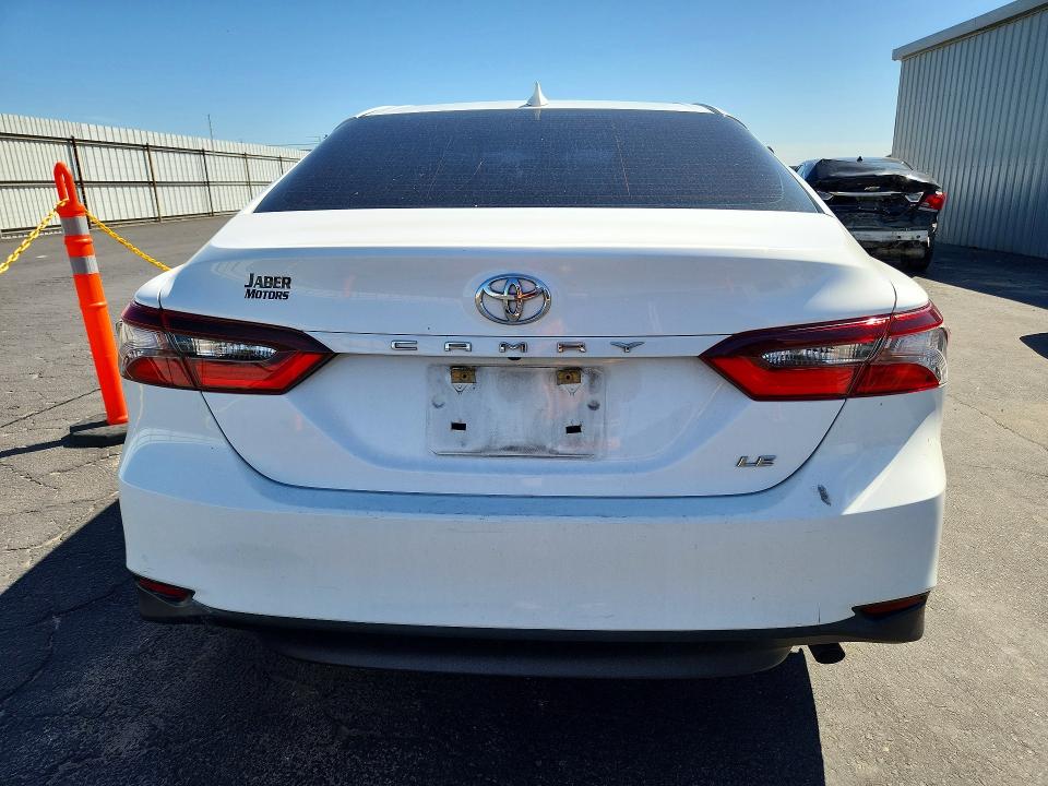 Продаж на аукціоні авто 2022 Toyota Camry, vin: 4T1C11AK6NU617673, номер лоту: 48645546