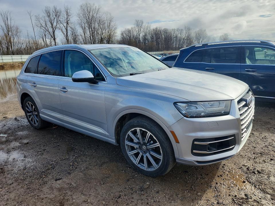 Продажа на аукционе авто 2017 Audi Q7, vin: WA1LAAF76HD005612, номер лота: 48735736