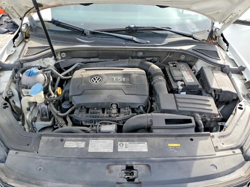 50160466 :رقم المزاد ، 1VWAT7A3XGC048771 vin ، 2016 Volkswagen Passat مزاد بيع