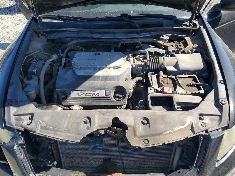 50424026 :رقم المزاد ، 1HGCP3F79BA800065 vin ، 2011 Honda Accord مزاد بيع