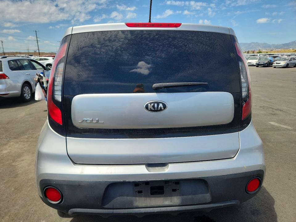 2018 Kia Soul მანქანა იყიდება აუქციონზე, vin: KNDJN2A28J7540299, აუქციონის ნომერი: 51205336