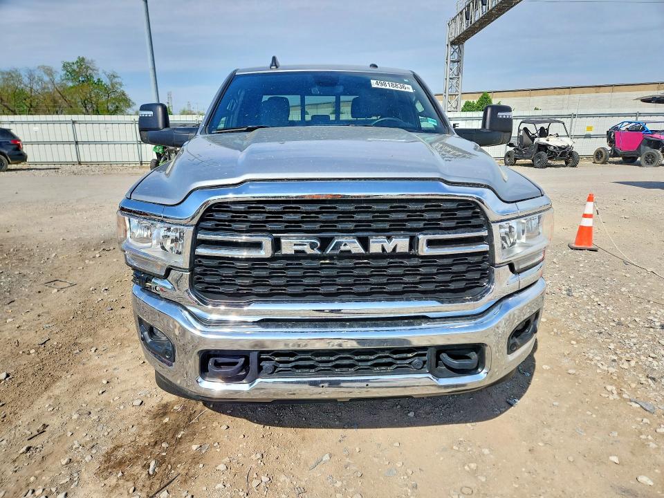 49818836 :رقم المزاد ، 3C6UR5DL9RG238132 vin ، 2024 Ram 2500 مزاد بيع
