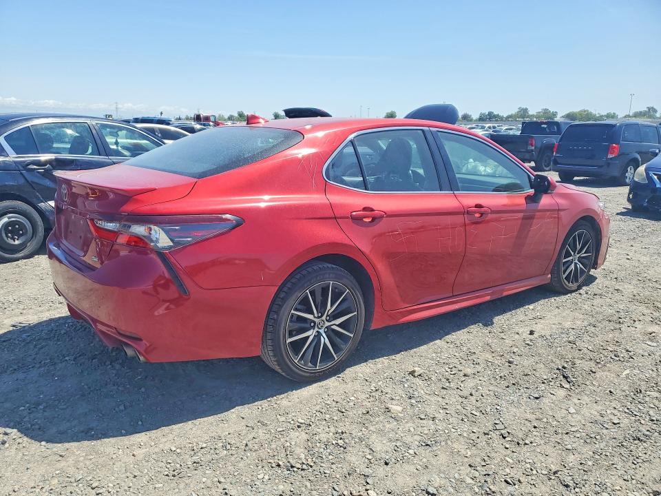 2022 Toyota Camry მანქანა იყიდება აუქციონზე, vin: 4T1G11AK1NU036938, აუქციონის ნომერი: 50131486