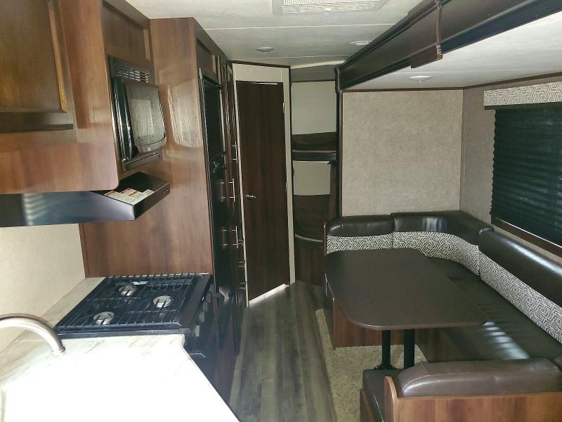 50628496 :رقم المزاد ، 1UJBJ0BR4K17X0653 vin ، 2019 Jayco Jay Flight مزاد بيع