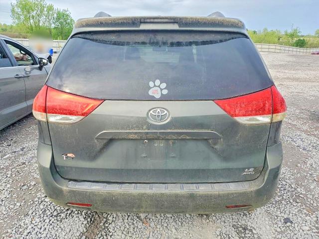 48641726 :رقم المزاد ، 5TDJK3DC2BS006046 vin ، 2011 Toyota Sienna مزاد بيع