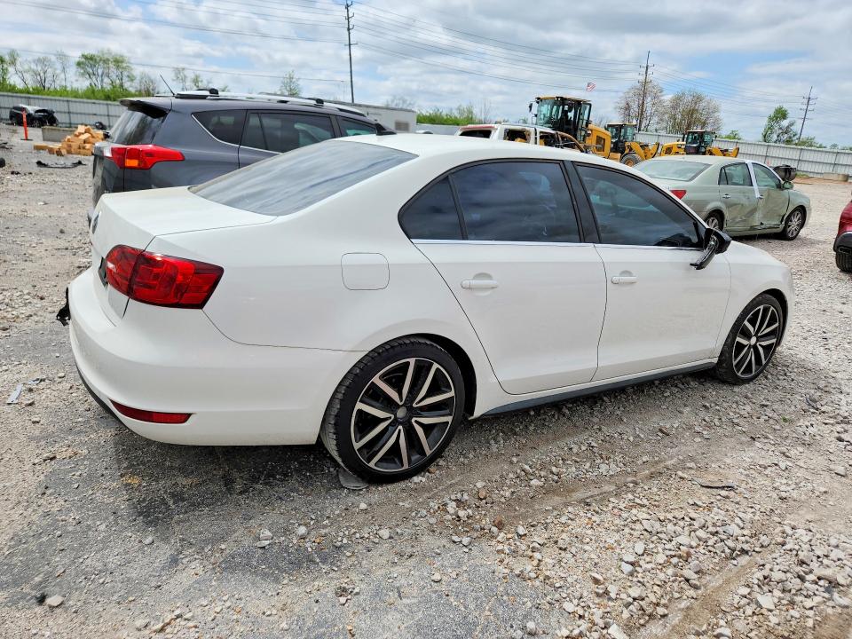 49138876 :رقم المزاد ، 3VW467AJ0DM255540 vin ، 2013 Volkswagen Jetta مزاد بيع