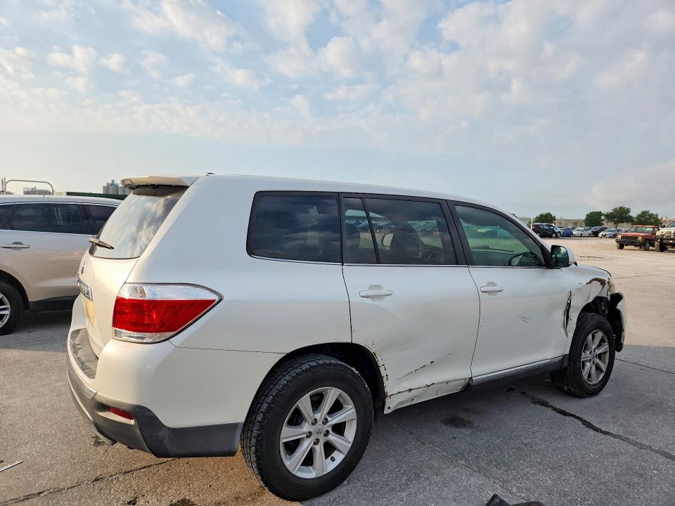 51722916 :رقم المزاد ، 5TDZK3EH4BS040860 vin ، 2011 Toyota Highlander مزاد بيع