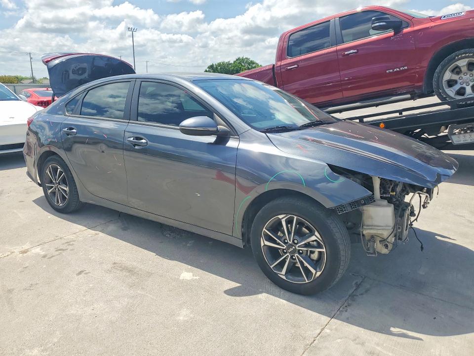 2023 Kia Forte მანქანა იყიდება აუქციონზე, vin: 3KPF24AD9PE653988, აუქციონის ნომერი: 49053156