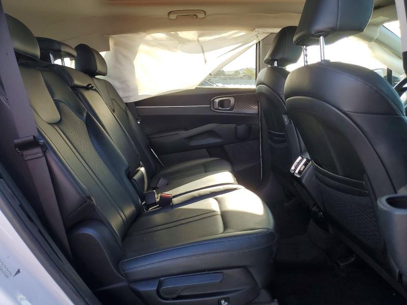 Продажа на аукционе авто 2022 Kia Sorento, vin: 5XYRL4LC2NG105183, номер лота: 49684686