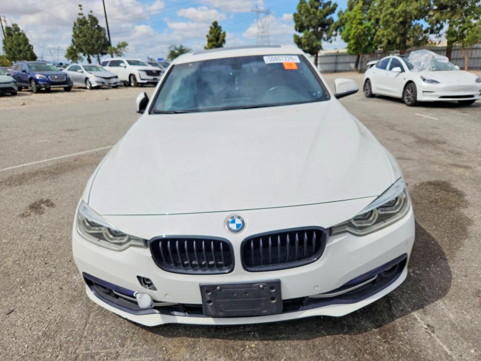 50807226 :رقم المزاد ، WBA8B9G55HNU49611 vin ، 2017 Bmw 330 مزاد بيع