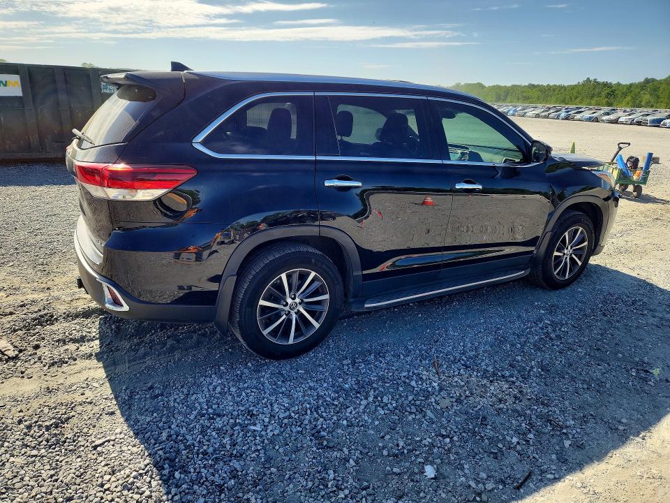 Продаж на аукціоні авто 2019 Toyota Highlander, vin: 5TDJZRFH1KS563442, номер лоту: 50402786