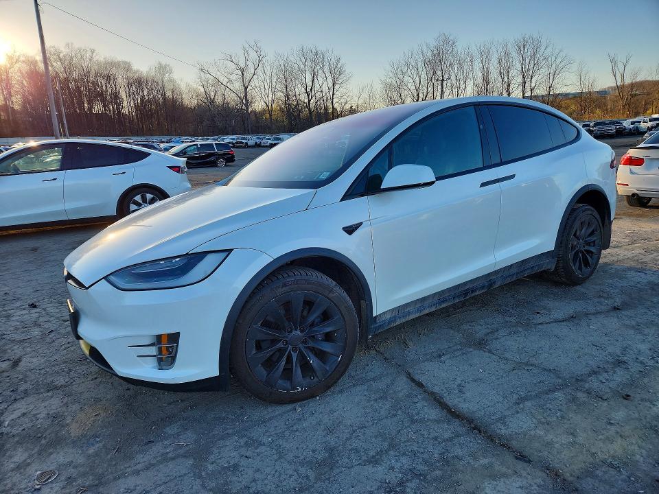 2019 Tesla Model X მანქანა იყიდება აუქციონზე, vin: 5YJXCBE20KF184940, აუქციონის ნომერი: 48919066