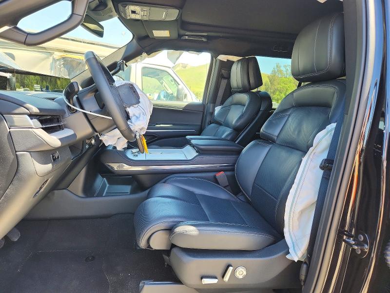 55607476 :رقم المزاد ، 5LMJJ2LG1SEL03745 vin ، 2025 Lincoln Navigator مزاد بيع