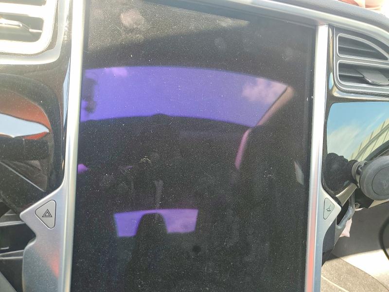 50713446 :رقم المزاد ، 5YJSA1E23FF106586 vin ، 2015 Tesla Model S مزاد بيع