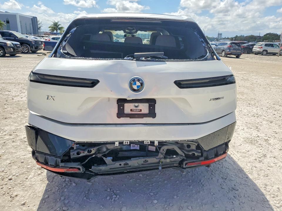 2023 Bmw Ix მანქანა იყიდება აუქციონზე, vin: WB523CF0XPCM64118, აუქციონის ნომერი: 50348406