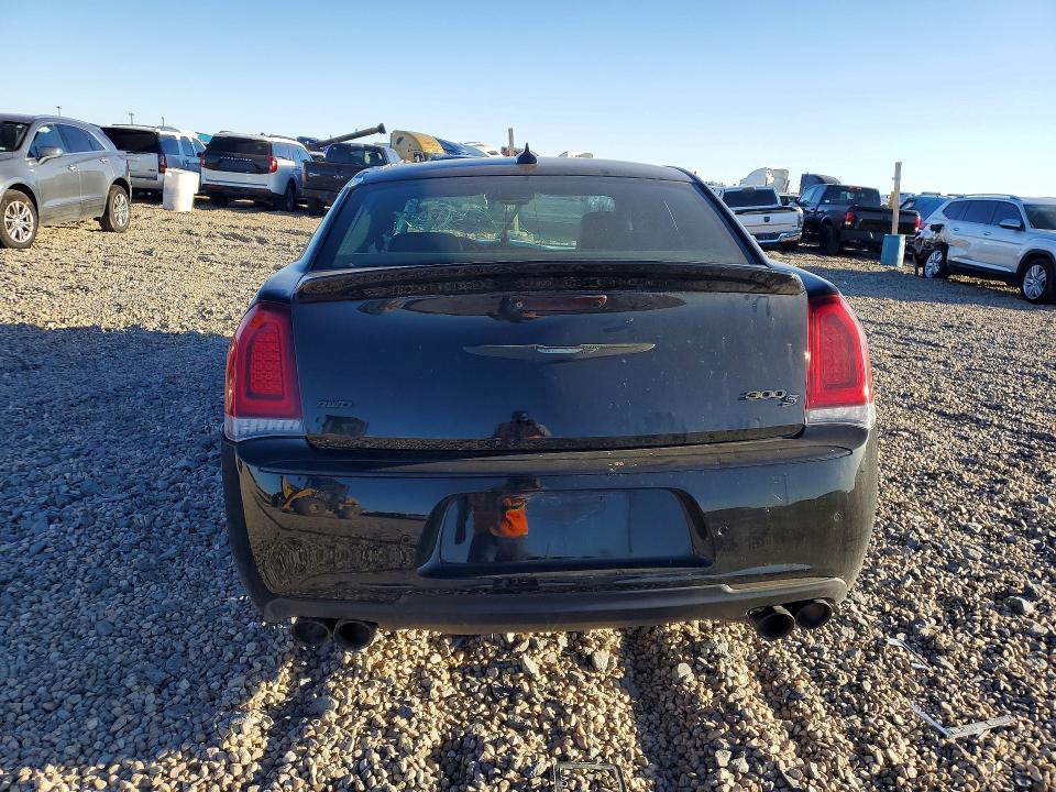 49961166 :رقم المزاد ، 2C3CCAGG9JH321193 vin ، 2018 Chrysler 300 مزاد بيع