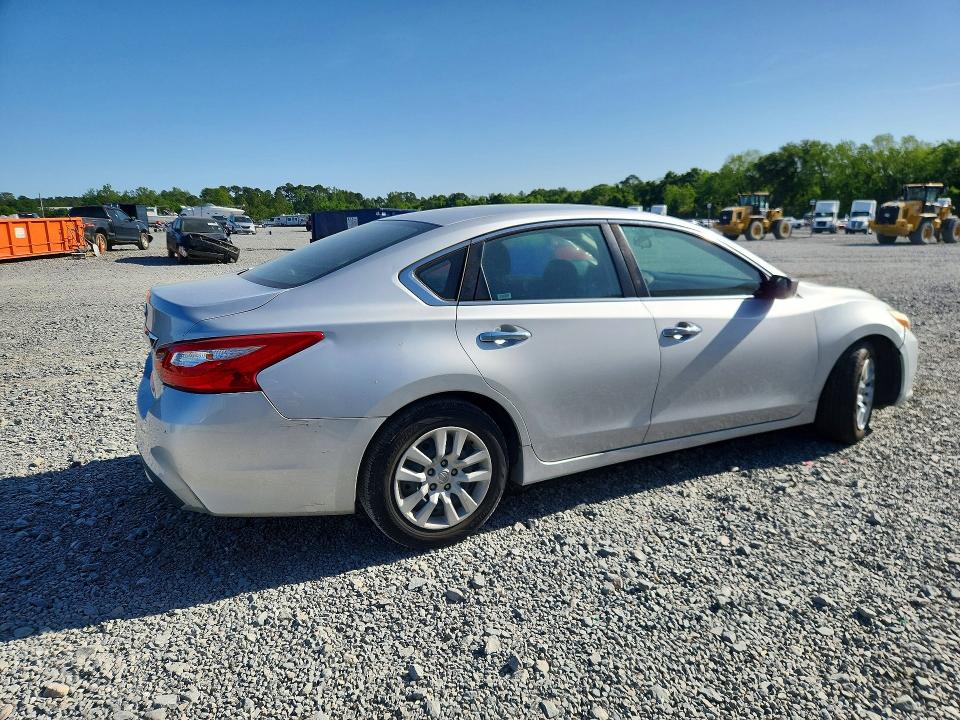 Продаж на аукціоні авто 2017 Nissan Altima, vin: 1N4AL3AP6HC160165, номер лоту: 49896986