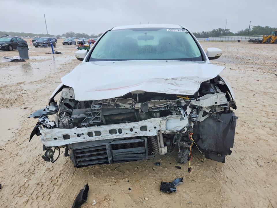 2013 Ford Focus მანქანა იყიდება აუქციონზე, vin: 1FADP3F22DL381187, აუქციონის ნომერი: 50802986