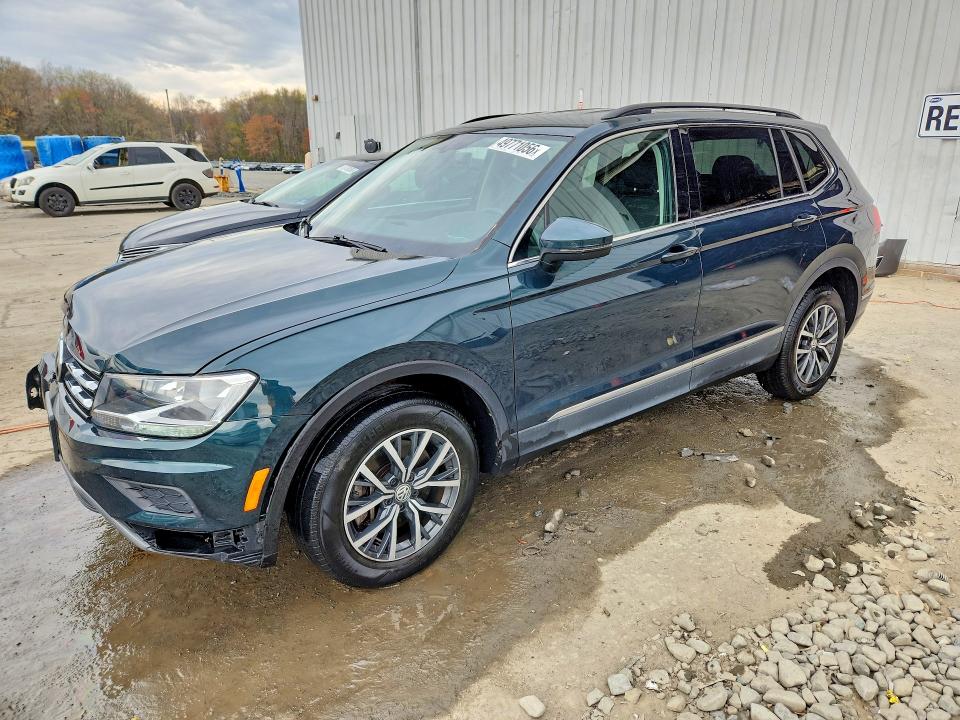 Продажа на аукционе авто 2018 Volkswagen Tiguan, vin: 3VV2B7AX7JM200767, номер лота: 49771056