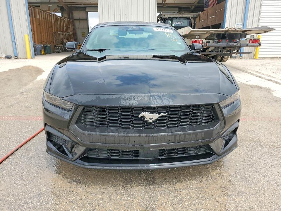 51723976 :رقم المزاد ، 1FAGP8UH5T5119586 vin ، 2026 Ford Mustang مزاد بيع