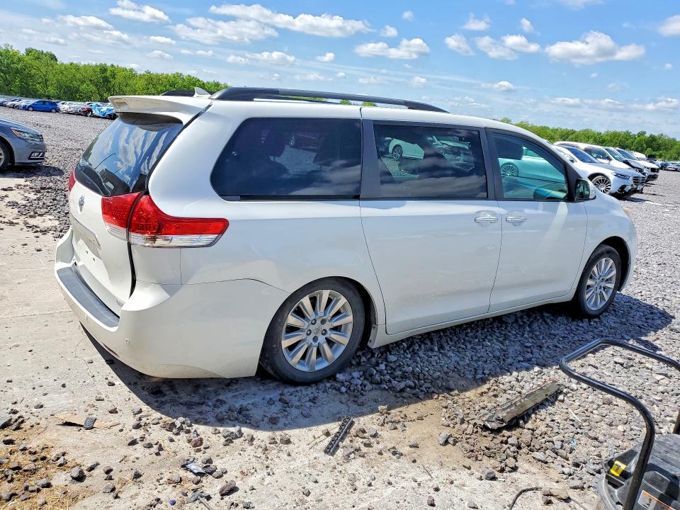 2013 Toyota Seinna მანქანა იყიდება აუქციონზე, vin: 5TDYK3DCXDS283853, აუქციონის ნომერი: 51194716