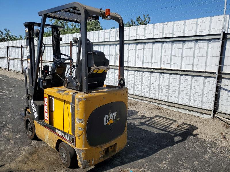 2002 Caterillar Forklift მანქანა იყიდება აუქციონზე, vin: A3EC110206, აუქციონის ნომერი: 51612776