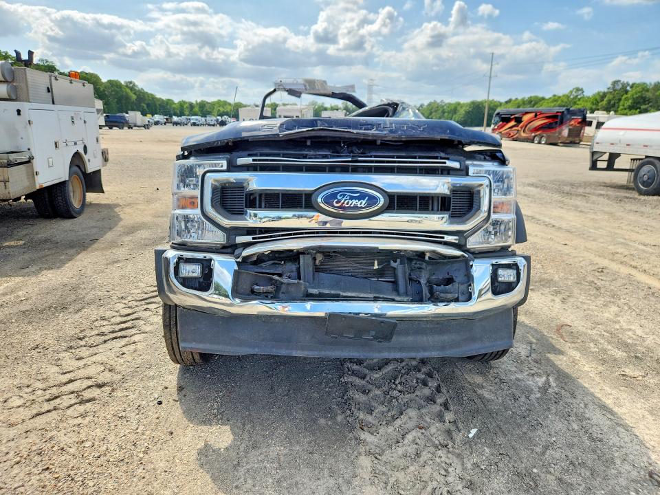 2022 Ford F550 მანქანა იყიდება აუქციონზე, vin: 1FDUF5HT0NDA27996, აუქციონის ნომერი: 49408046
