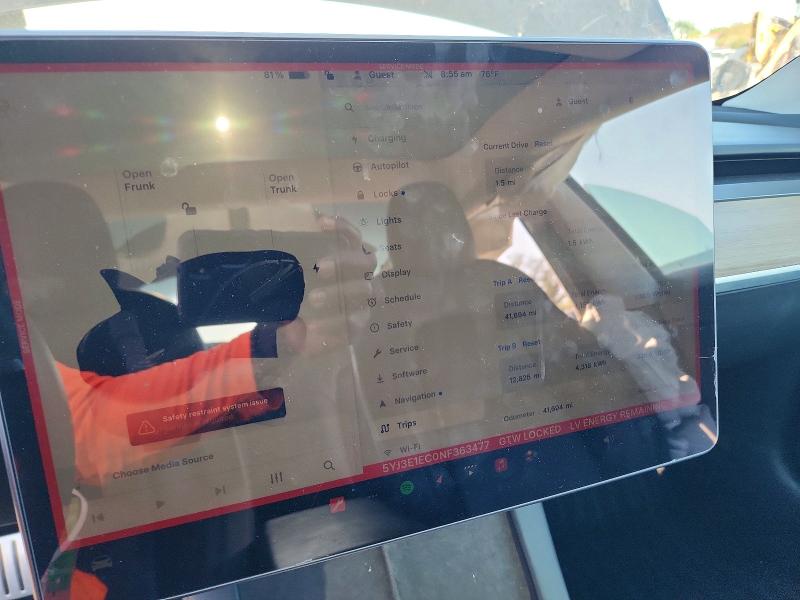 2022 Tesla Model 3 მანქანა იყიდება აუქციონზე, vin: 5YJ3E1EC0NF363477, აუქციონის ნომერი: 51673566