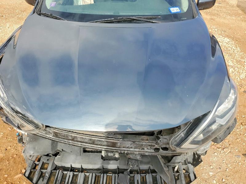 49501536 :رقم المزاد ، 3N1AB7AP8KY234255 vin ، 2019 Nissan Sentra مزاد بيع