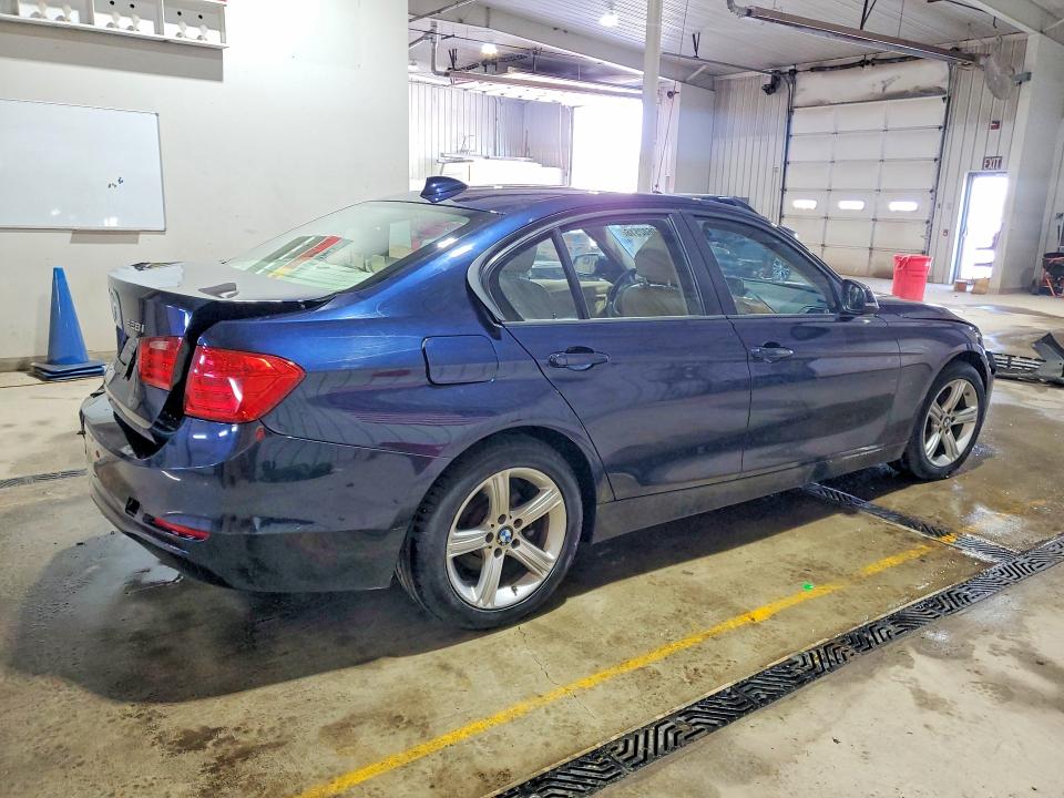 2014 Bmw 328 მანქანა იყიდება აუქციონზე, vin: WBA3B5C50EF958584, აუქციონის ნომერი: 49602516
