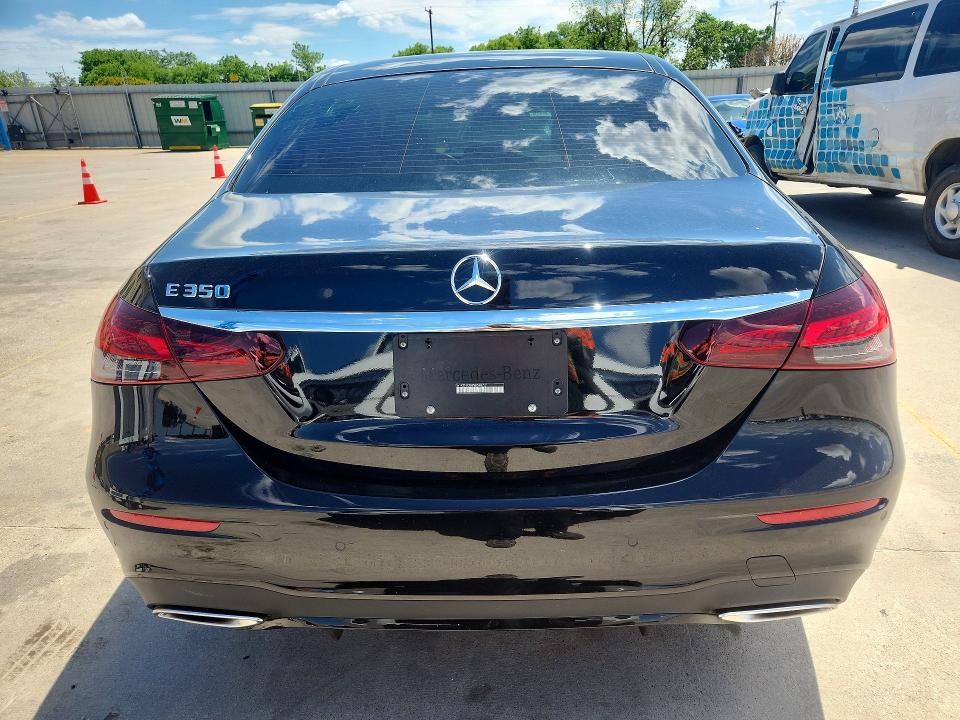 Продажа на аукционе авто 2022 Mercedes-benz E, vin: W1KZF8DB8NB098731, номер лота: 49123476