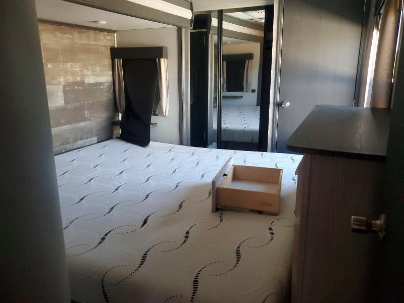 2020 Keystone Rv Montana Fifth Wheel მანქანა იყიდება აუქციონზე, vin: 4YDF38529MA742792, აუქციონის ნომერი: 49426176