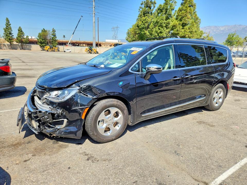 51486296 :رقم المزاد ، 2C4RC1N71JR356314 vin ، 2018 Chrysler Pacifica مزاد بيع