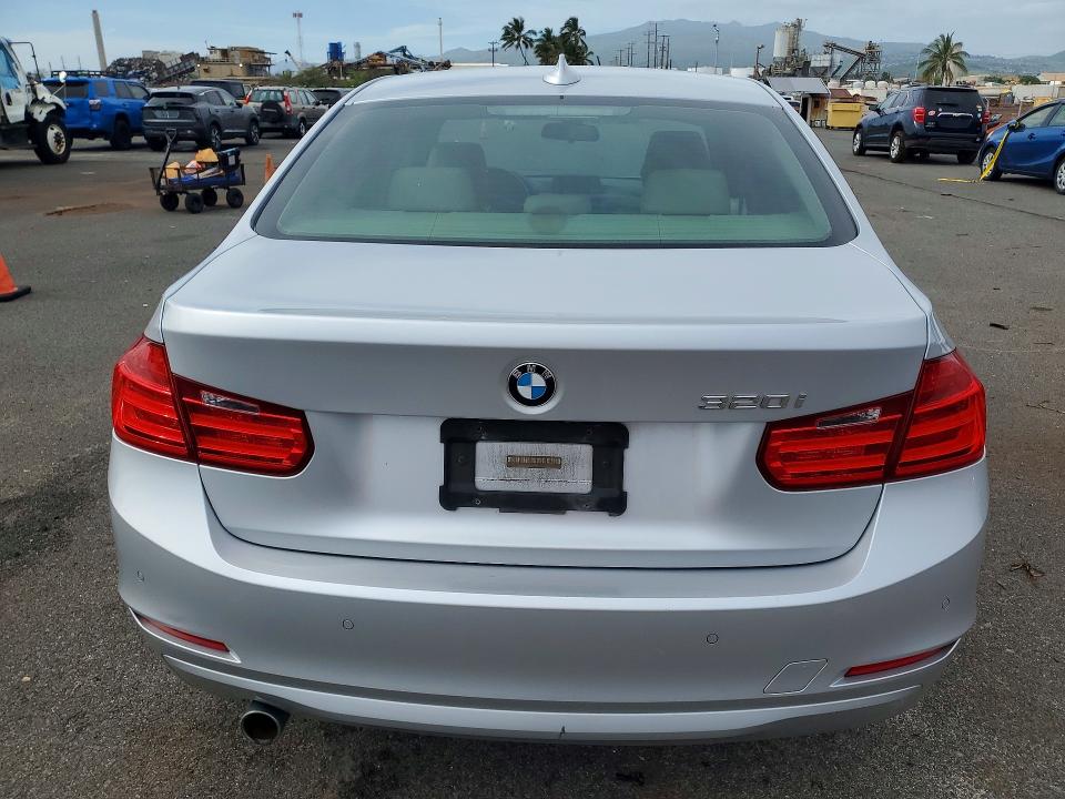 Продажа на аукционе авто 2015 Bmw 320, vin: WBA3B1G53FNT63416, номер лота: 49513166