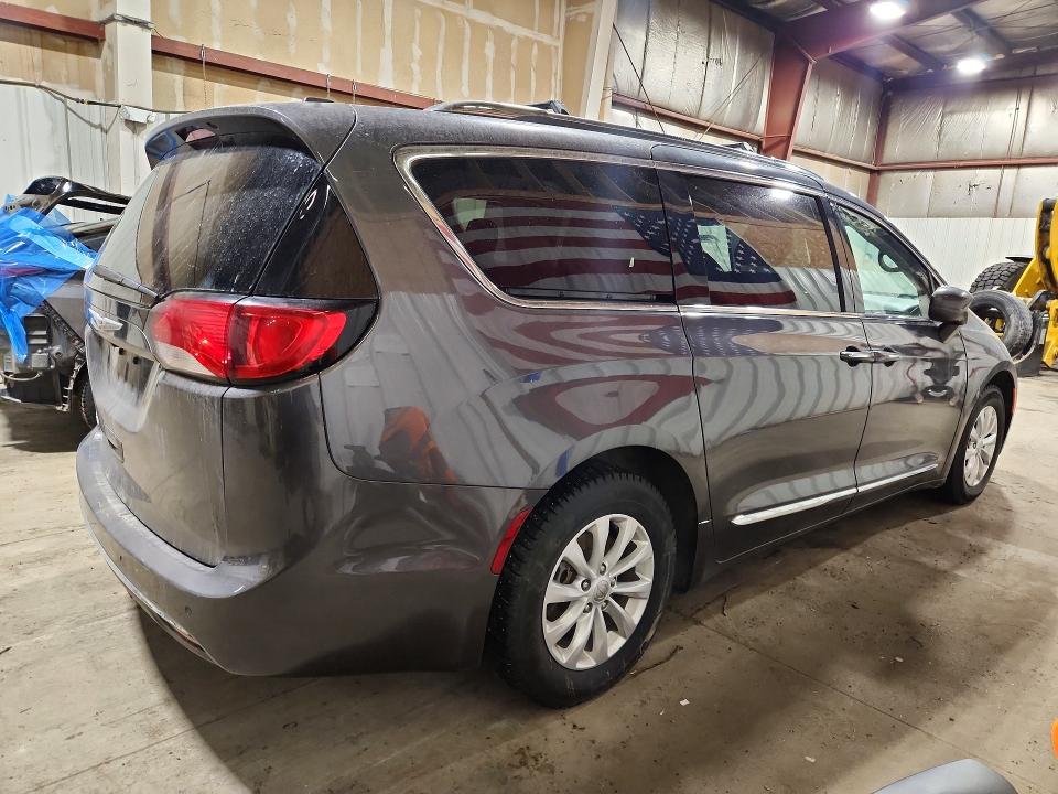 Продаж на аукціоні авто 2018 Chrysler Pacifica, vin: 2C4RC1BG1JR142864, номер лоту: 49667406