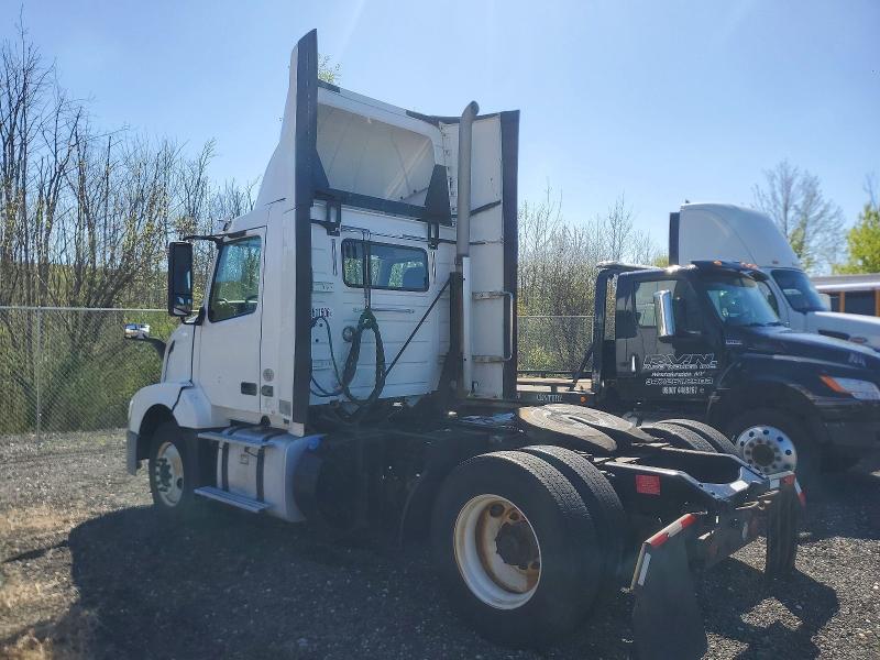 2018 Volvo Vnl მანქანა იყიდება აუქციონზე, vin: 4V4N39TG8JN892808, აუქციონის ნომერი: 50611606