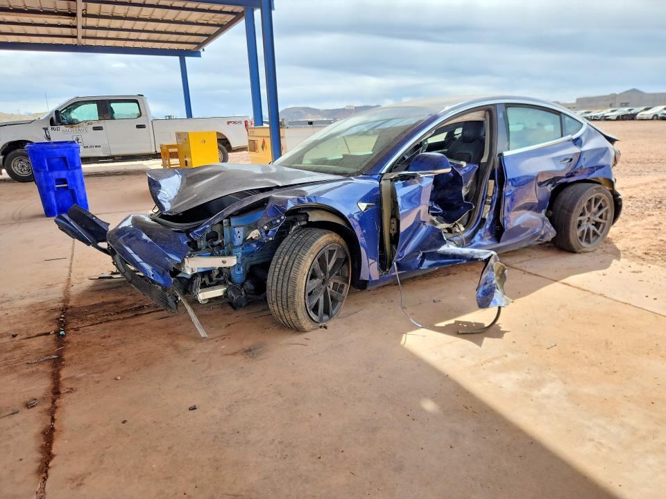 Продаж на аукціоні авто 2020 Tesla Model 3, vin: 5YJ3E1EAXLF705917, номер лоту: 49399166