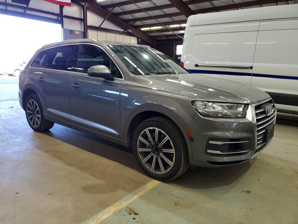 2017 Audi Q7 მანქანა იყიდება აუქციონზე, vin: WA1LAAF77HD016845, აუქციონის ნომერი: 51417546