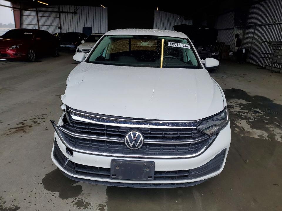 50676886 :رقم المزاد ، 3VWEM7BU9PM010873 vin ، 2023 Volkswagen Jetta مزاد بيع