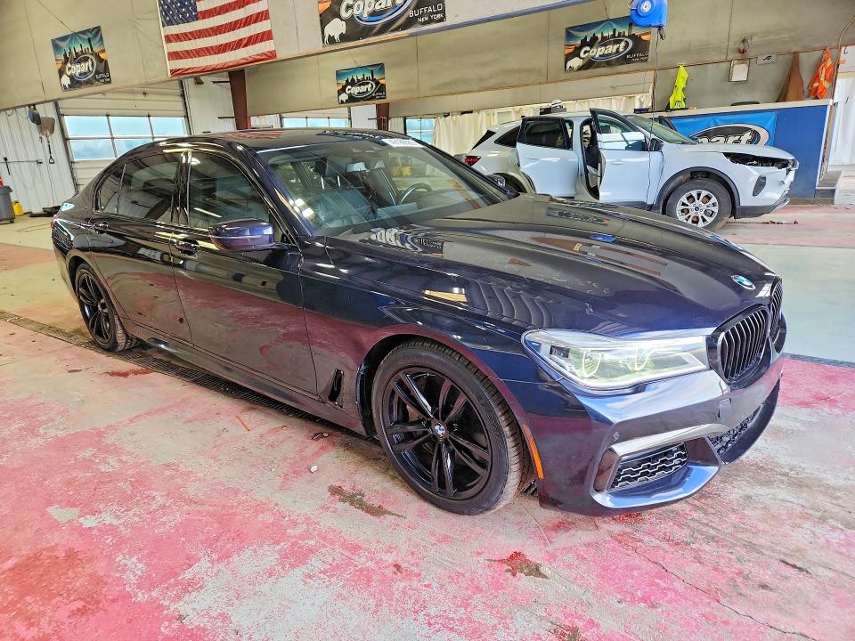 2017 Bmw 750 მანქანა იყიდება აუქციონზე, vin: WBA7F2C58HG422064, აუქციონის ნომერი: 49186586