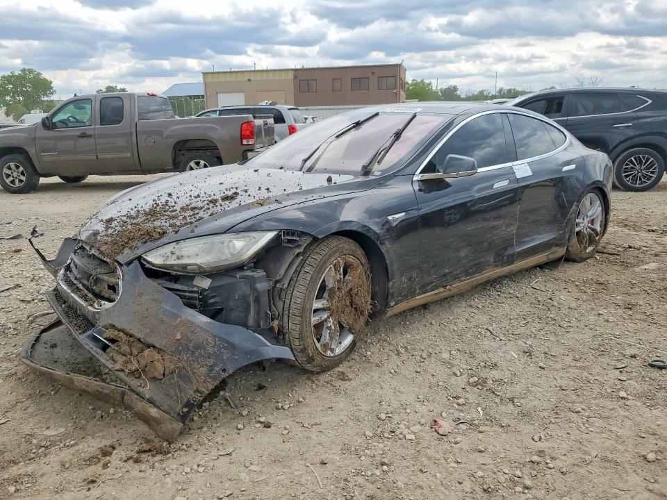 Продажа на аукционе авто 2016 Tesla Model S, vin: 5YJSA1E49GF128935, номер лота: 51844656